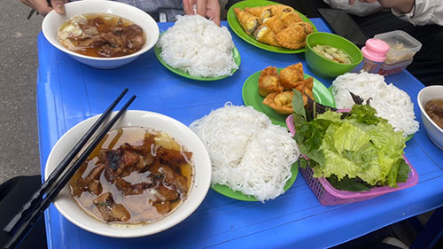 bun cha gastronomie vietnamienne3