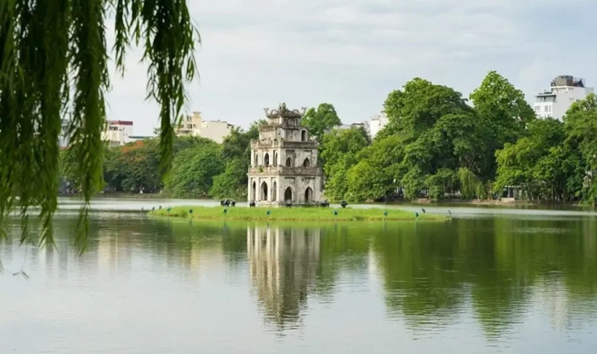 Lac Hoan Kiem : Entre Sérénité et Légende au Cœur de Hanoi