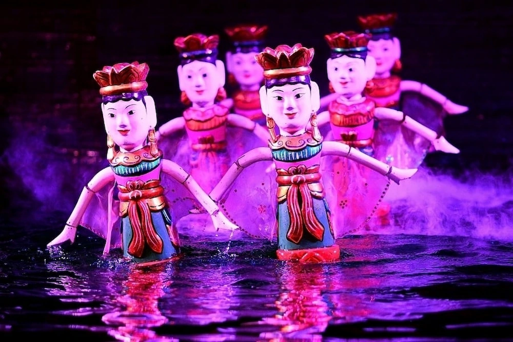 marionnettes sur l'eau hanoi au co