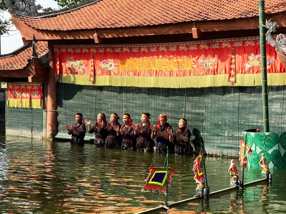 village de marionnettes sur l'eau dao thuc