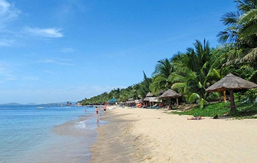 An Bang une plage paisible avec une ambiance bohème, idéale pour se relaxer