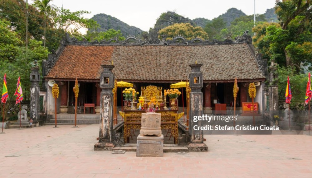 Temple-du-roi-Dinh-Tien-Hoang
