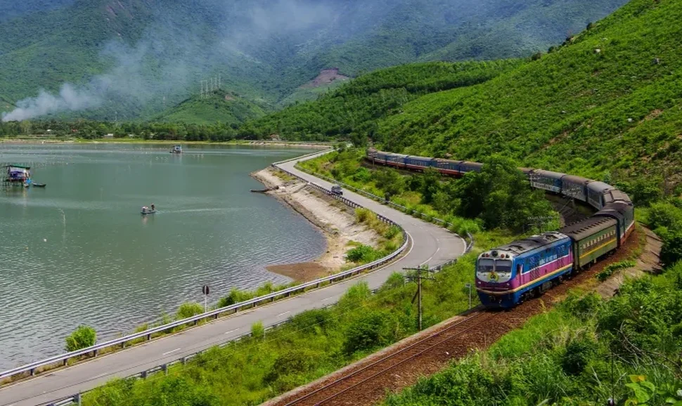 heritage-train-hue-da-nang