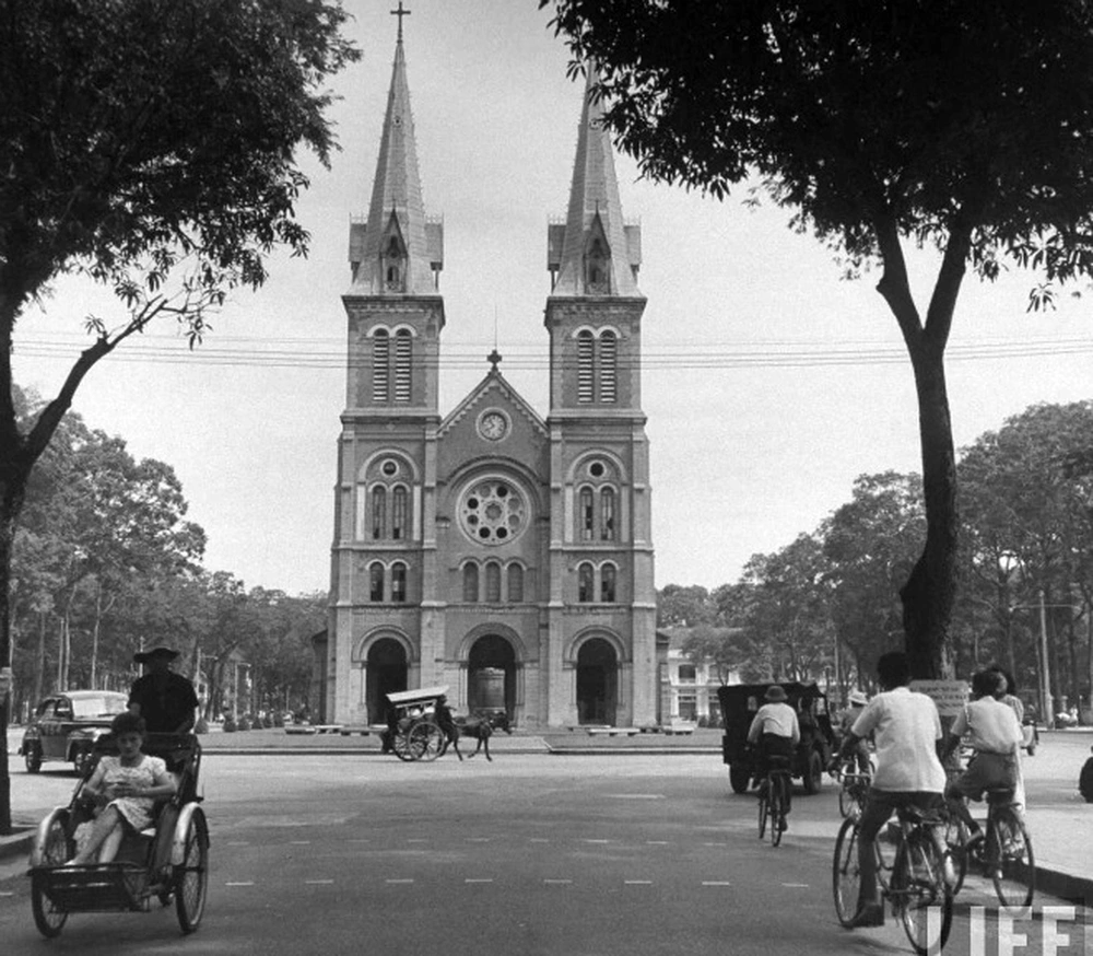 La cathédrale Notre-Dame en 1956