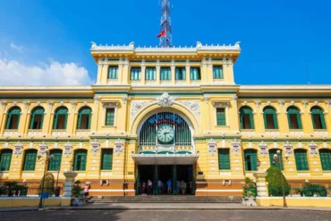 La poste centrale de Saigon