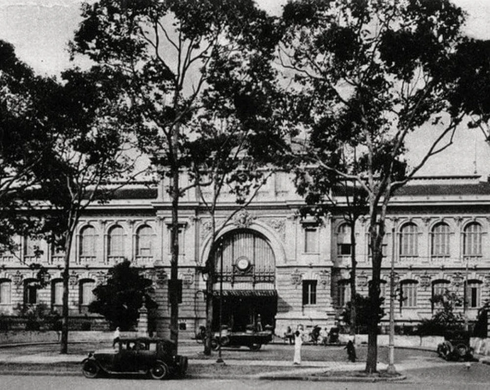 La poste centrale de Saïgon en 1930