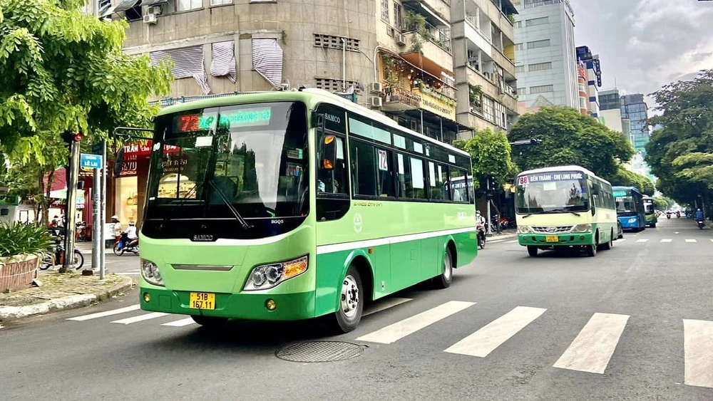 Le bus public