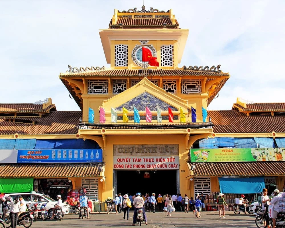 Le marché Binh Tay