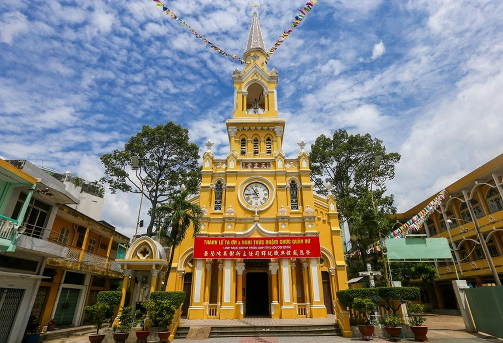L’église Saint-François-Xavier, Saigon