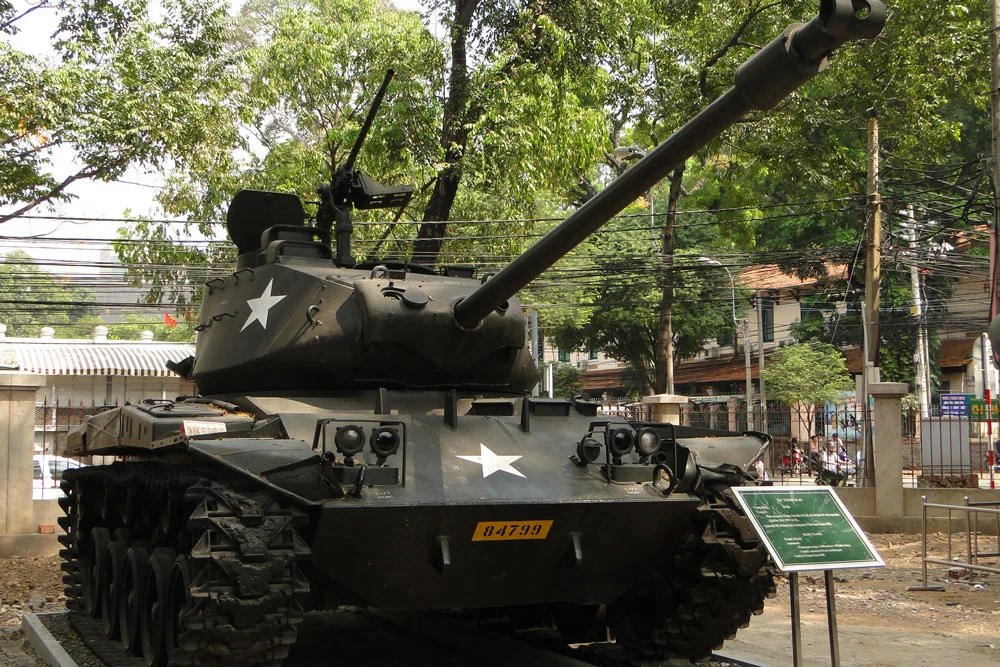 L’espace extérieur musée de la guerre à Saigon