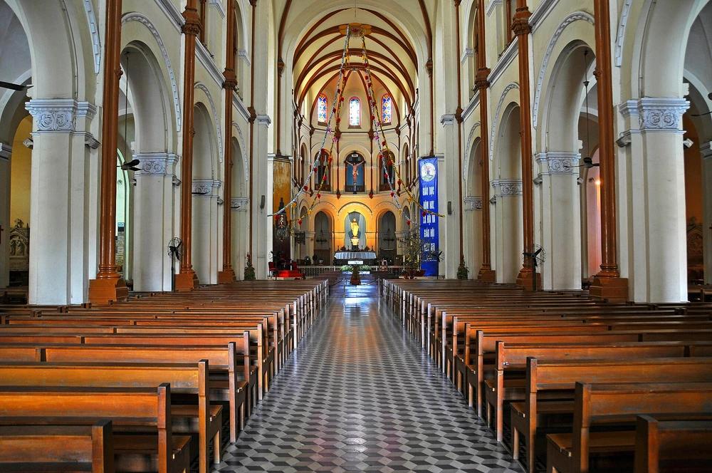 L’intérieur de la cathédrale Notre-Dame