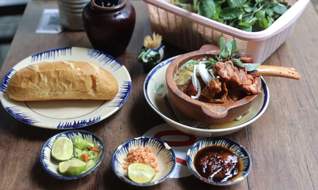Plats de Bo Kho Ganh
