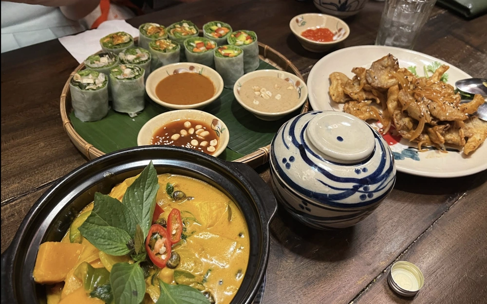 Plats de Prem Bistro and Cafe