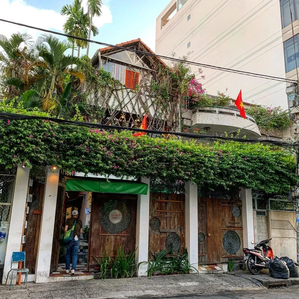 Restaurant Cục Gạch Quán
