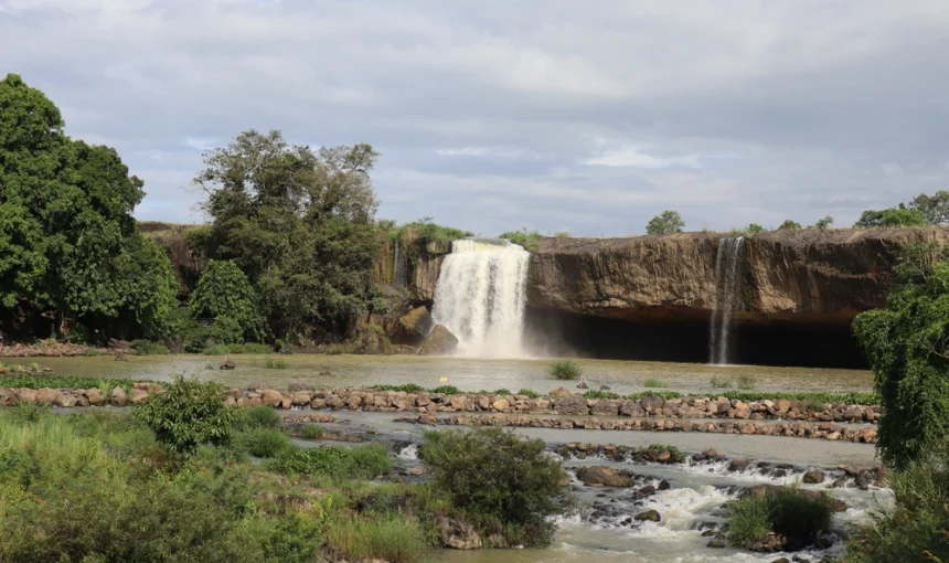 Dray Nur, la cascade de l’épouse : Forêt primaire et arc-en-ciel