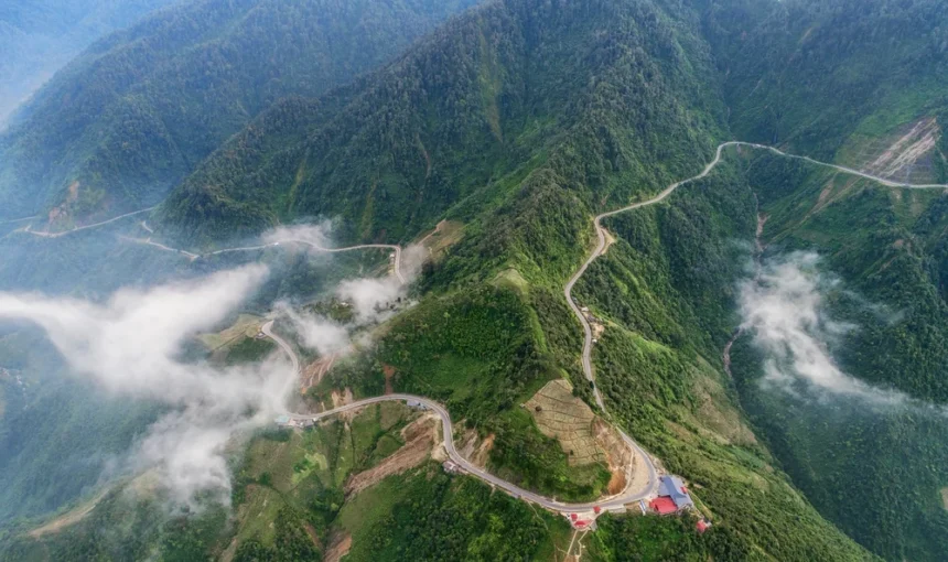Col de Khau Pha : Route de montagne spectaculaire du Vietnam
