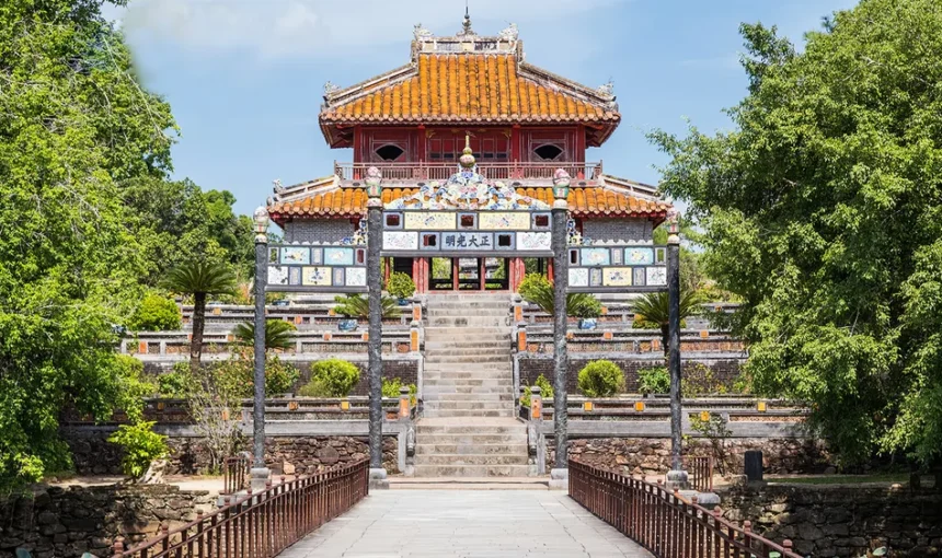 Le Tombeau de Minh Mang à Hue : Guide Complet