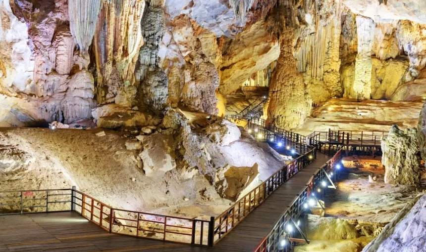 Grotte du Paradis a Quang Binh: La plus grande caverne du monde
