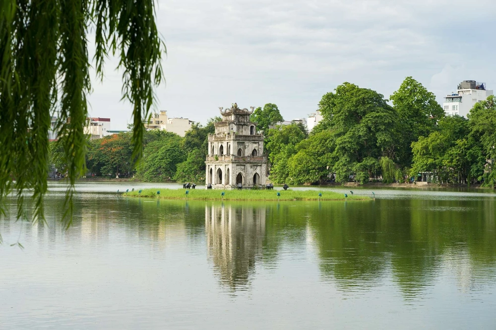 Lac Hoan Kiem Hanoi