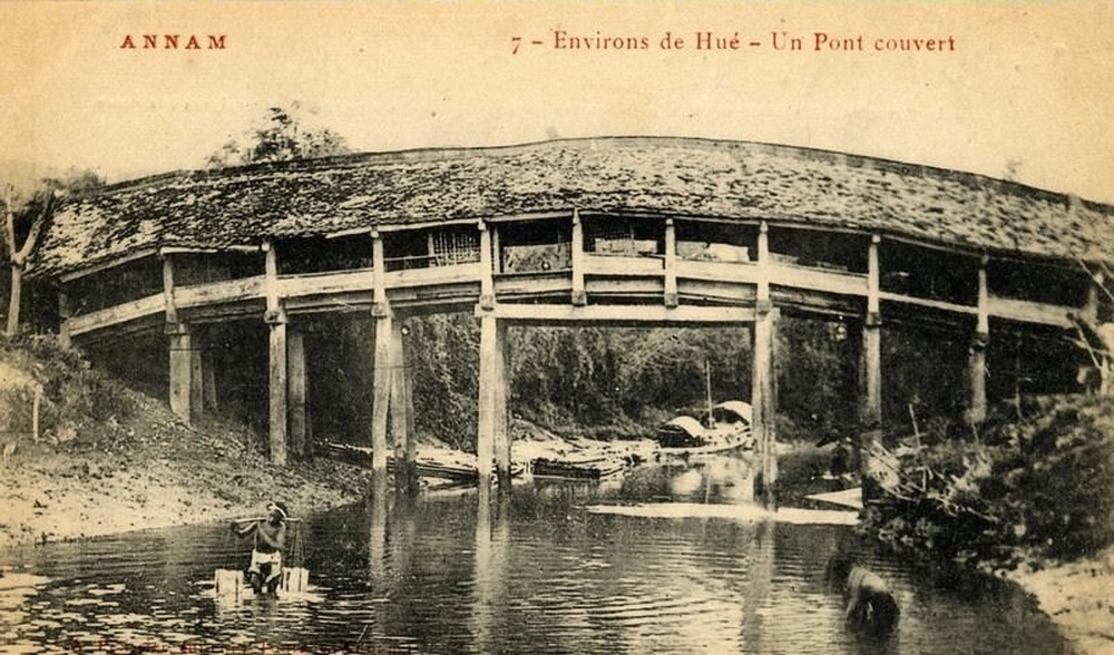 Le Pont Couvert de Thanh Toan