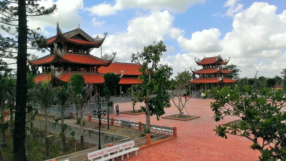 Le monastère bouddhiste Truc Lam Phuong Nam
