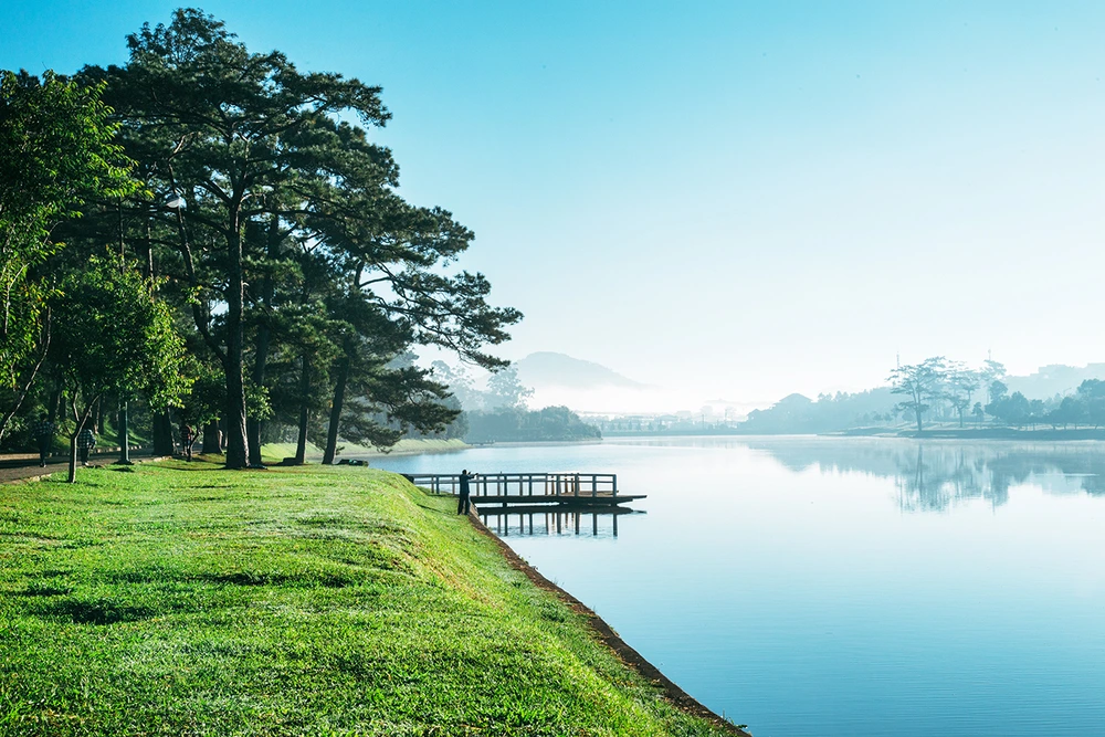 Le tour du lac xuan huong