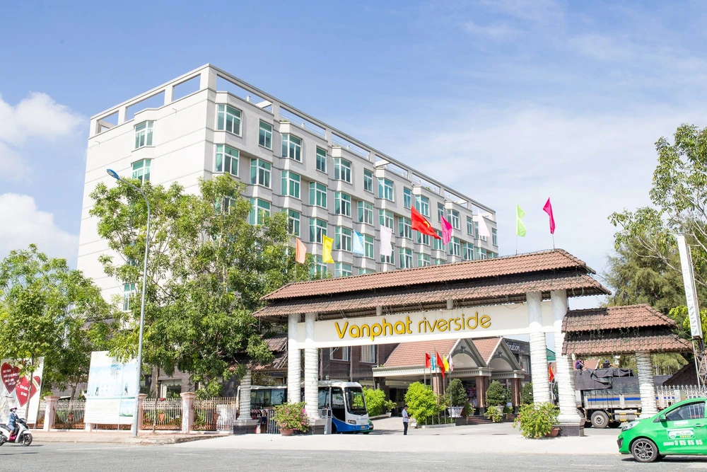 Van Phat Riverside