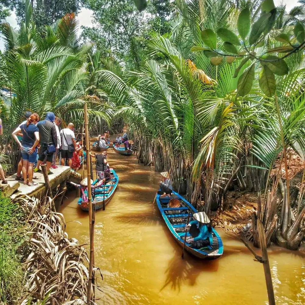 balade en bateau dans les canaux a con quy ben tre