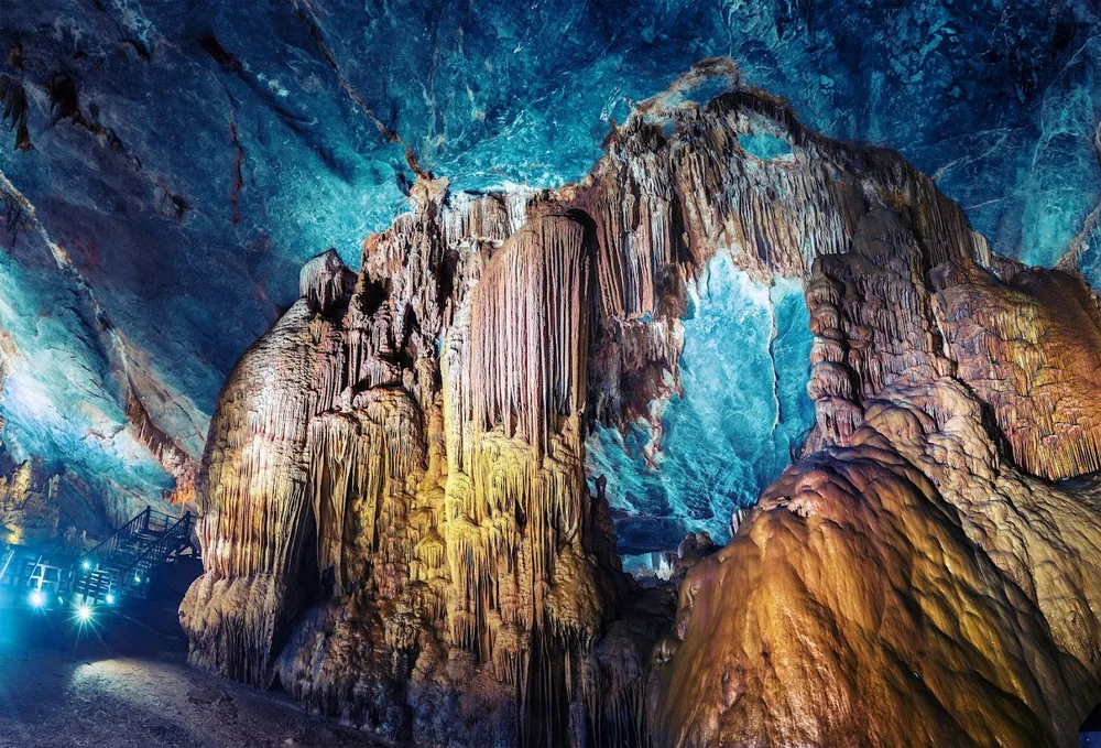 grotte du Paradis a Quang Binh