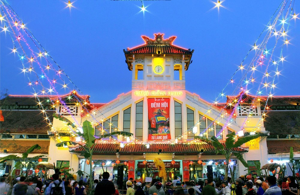 le marché de nuit de Can Tho
