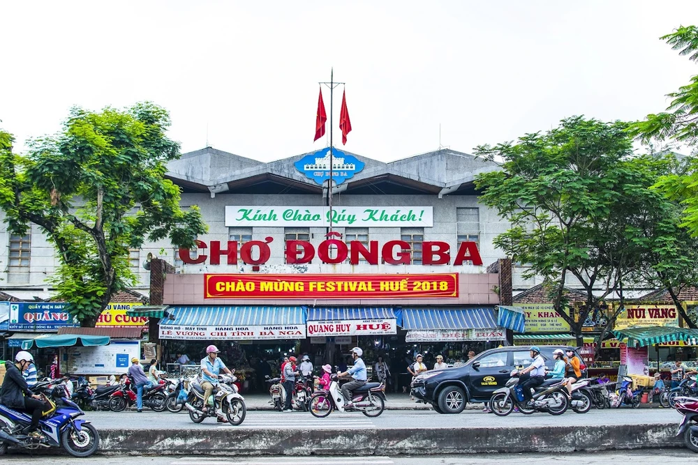 marche dong ba vietnam