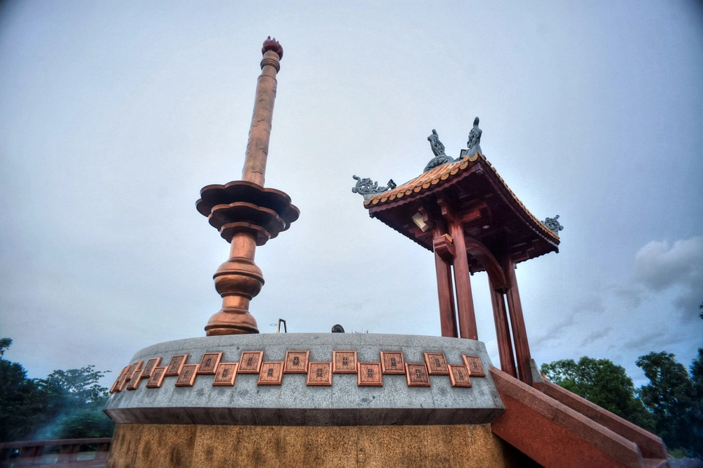 memorial a la citadelle de Quang Tri