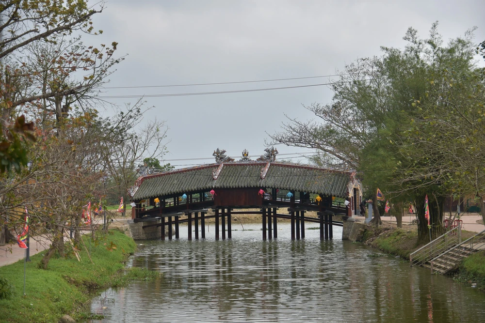pont couvert de Thanh Toan vietnam