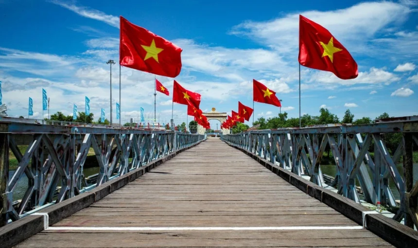 Le pont Hien Luong à Quang Tri: La cicatrice la plus célèbre du Vietnam