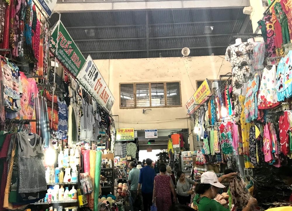produits de consommation du marche de tinh bien an giang