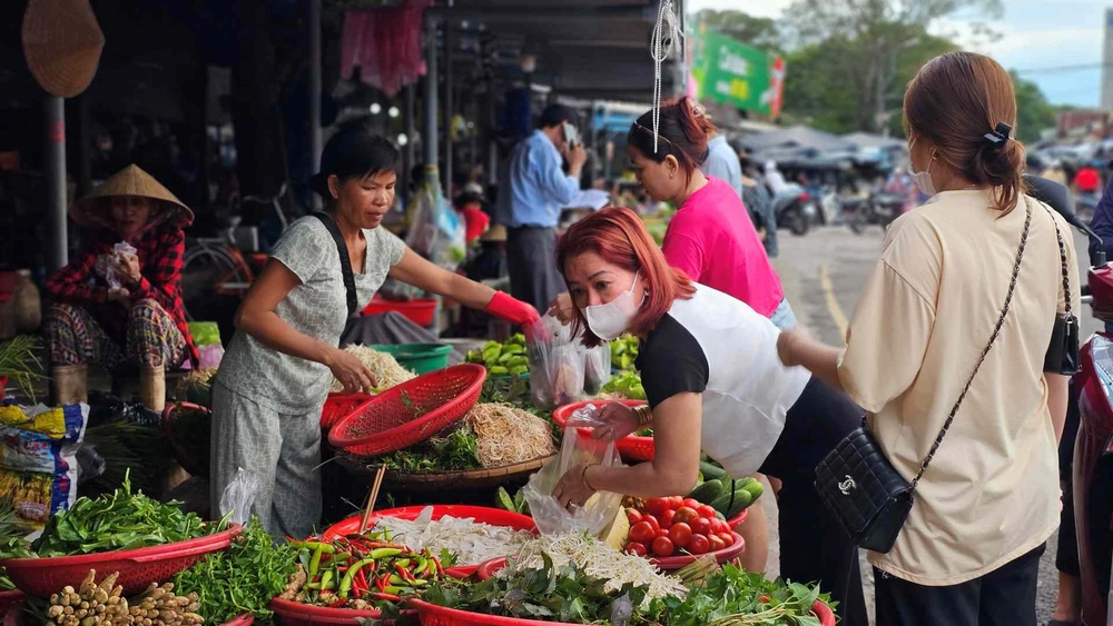 produits frais au marche dong ba