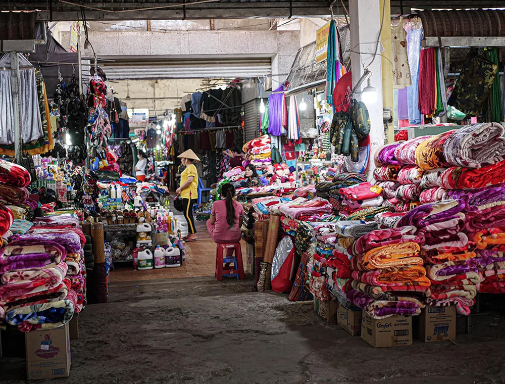 vetements et tissus du marche de tinh bien an giang