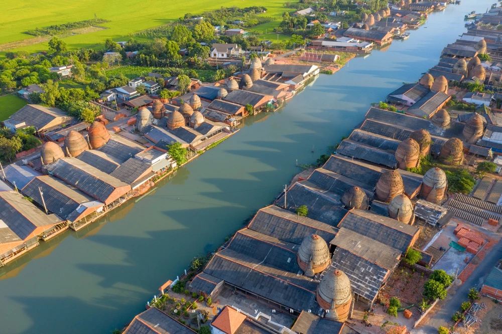 village de briques et poteries de Mang Thit vinh long