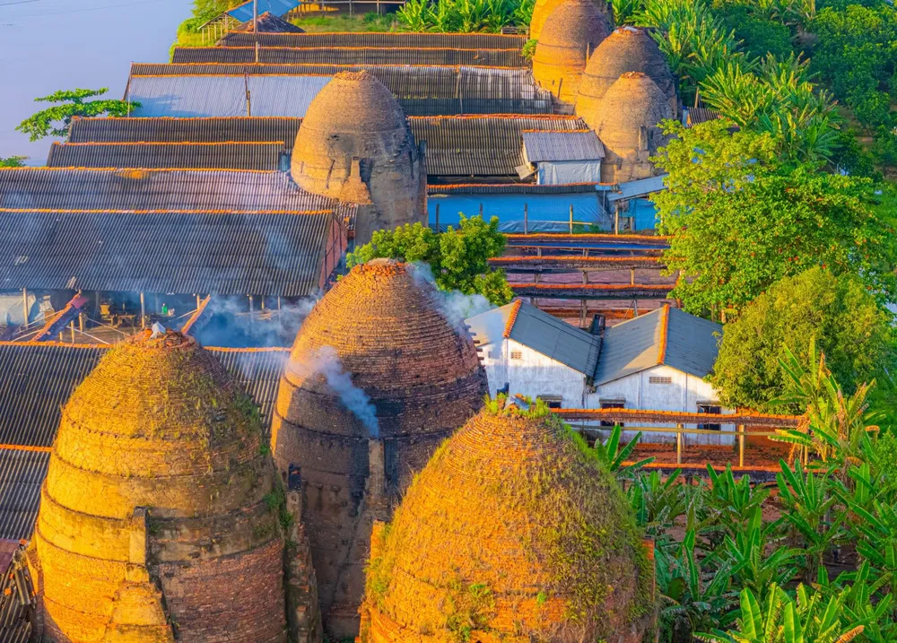 village de briques et poteries de Mang Thit