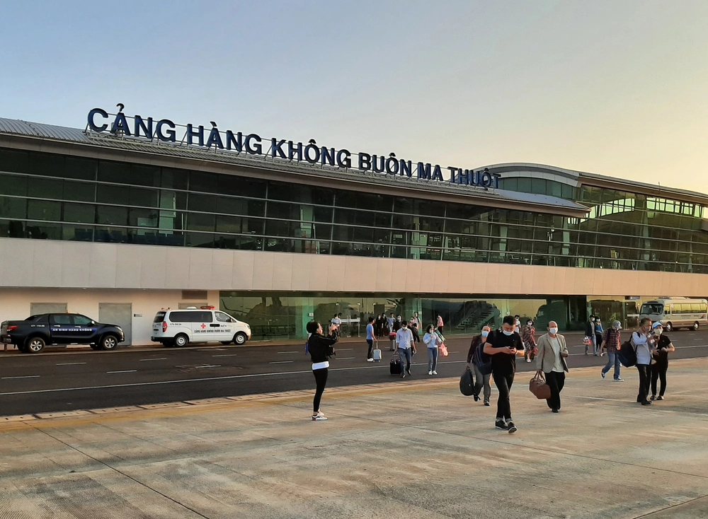aeroport buon me thuot_1000