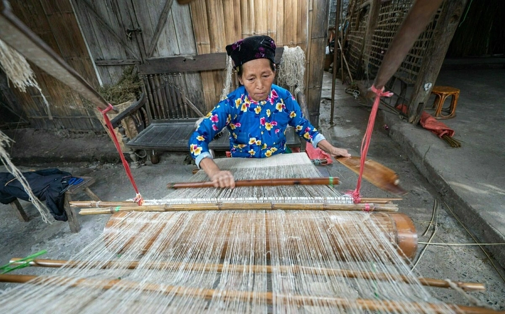 tissage lin hmong ha giang 3_1000